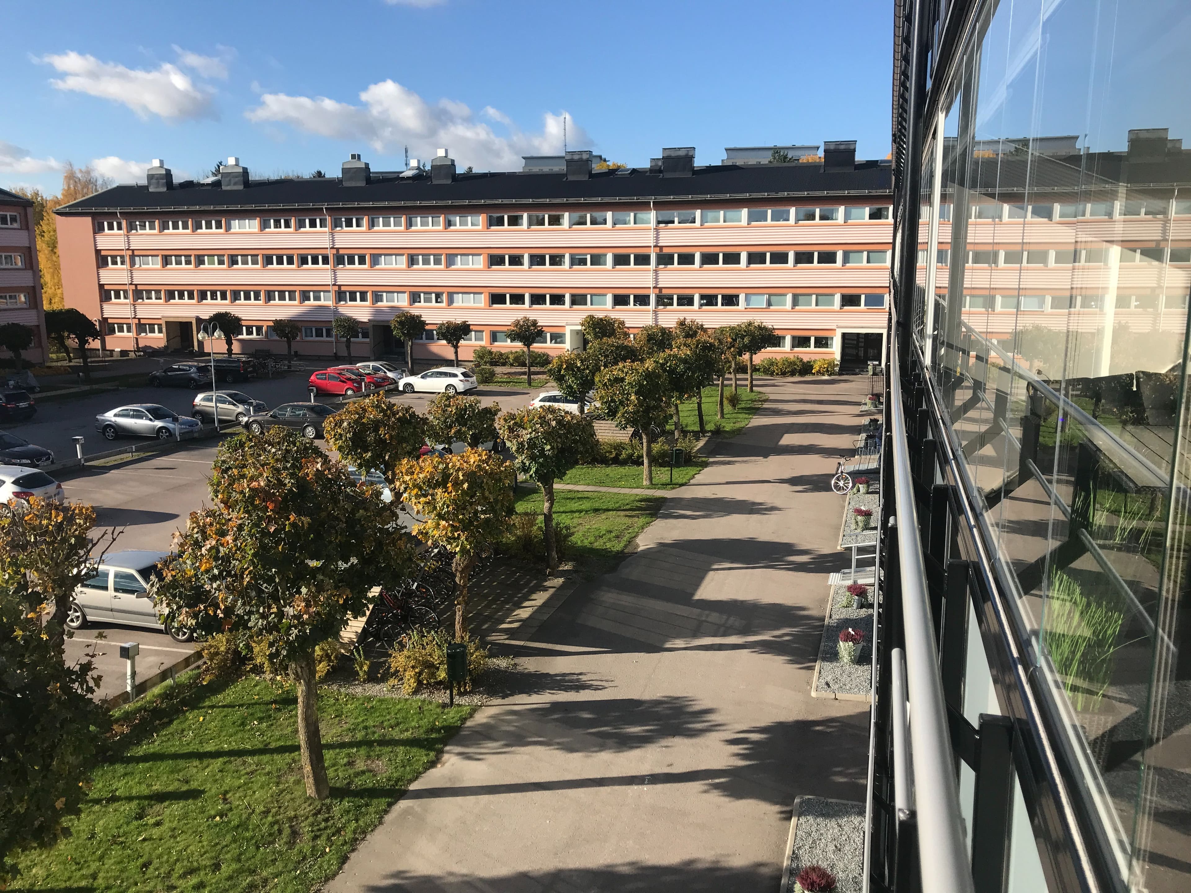 Utsikt mot 15-huset från 17-huset.